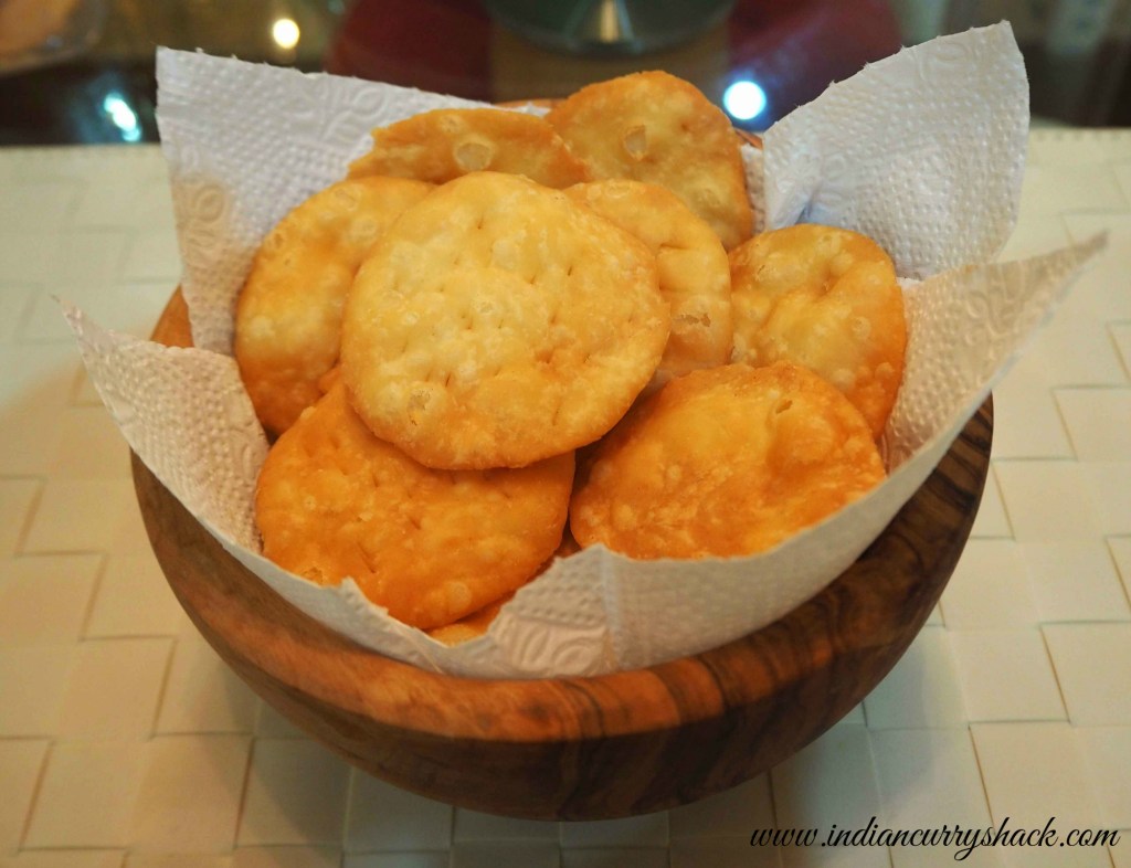 Papdi (Fried Flour&nbsp;Crispies)